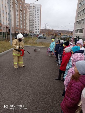 Правила безопасности нужно знать с самого детства.